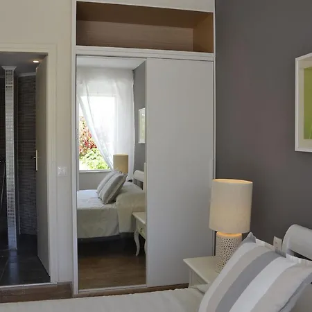 Mythos Apartment *